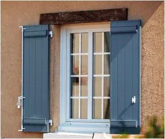 Volet en PVC bleu