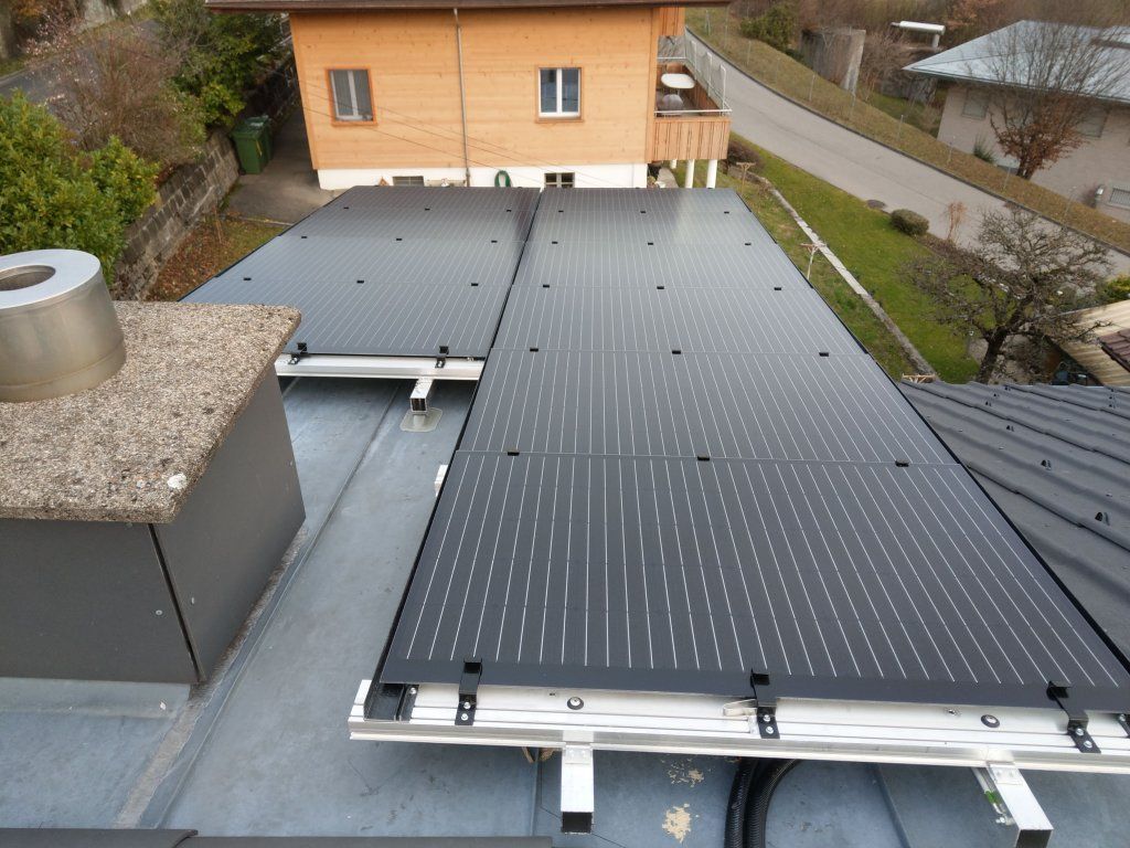 Oehrli Dach Fassade Solaranlage