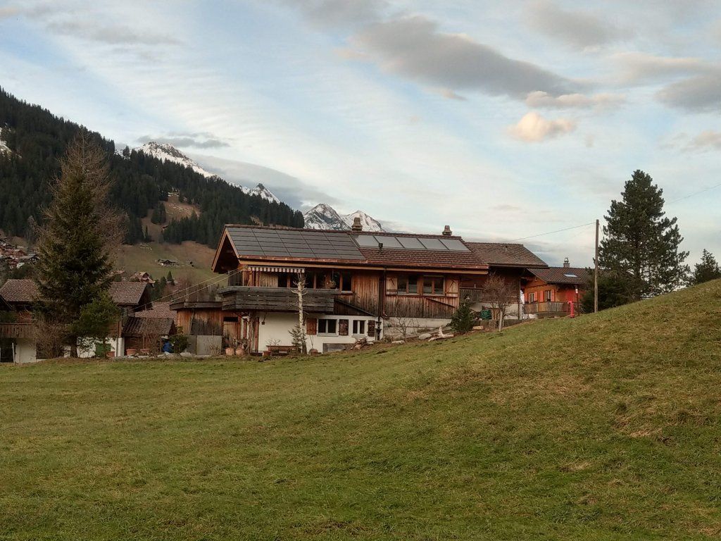 Oehrli Dach Fassade Solaranlage