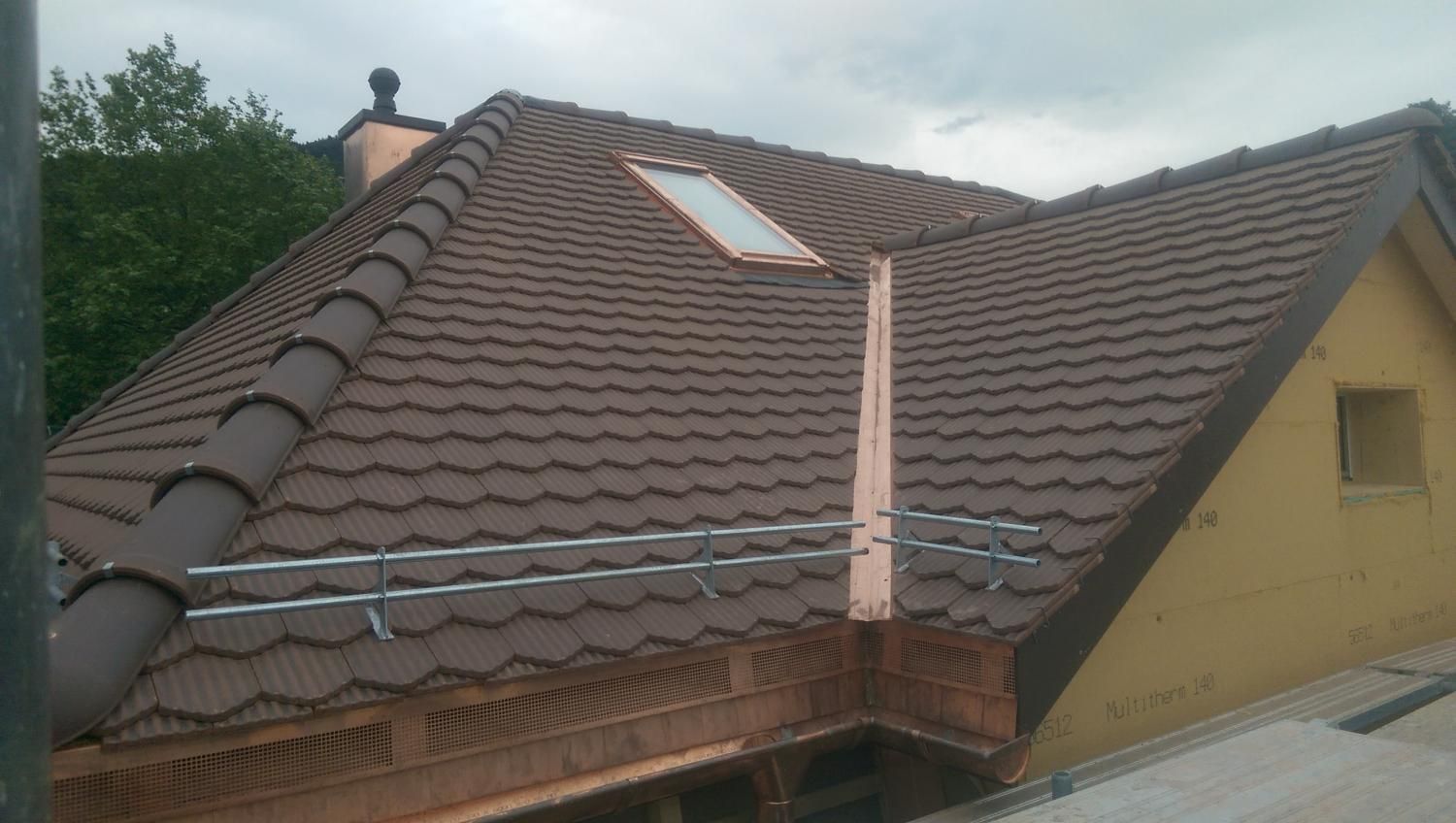 Oehrli Dach Fassade Solaranlage