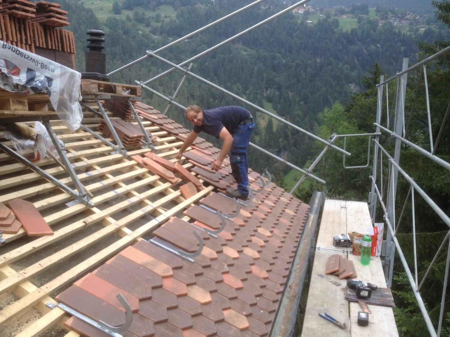 Oehrli Dach Fassade Solaranlage