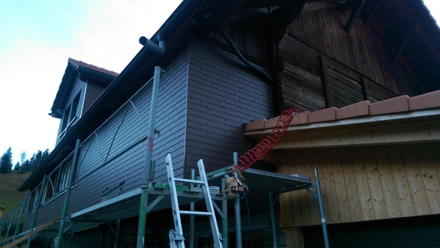 Oehrli Dach Fassade Solaranlage