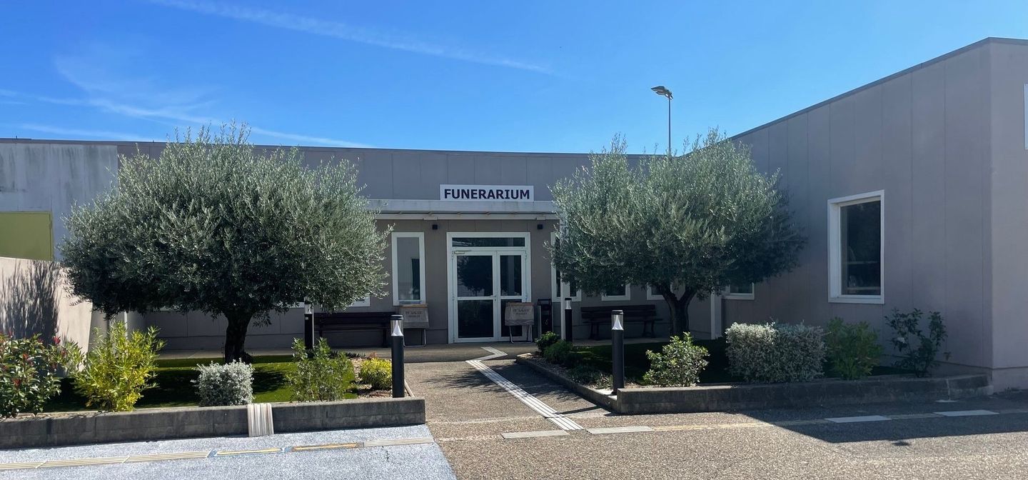 Extérieur des pompes funèbres