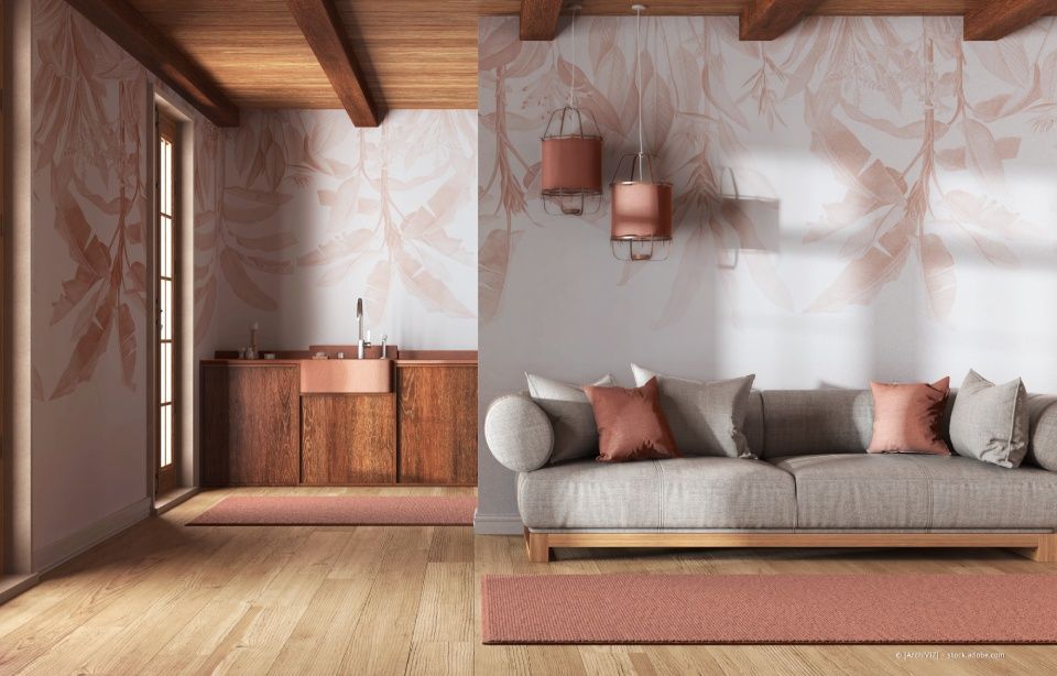 Tapezieren; Leiter, Papierrollen und Farbe auf dem Boden. Braun-goldenes Damastmuster.