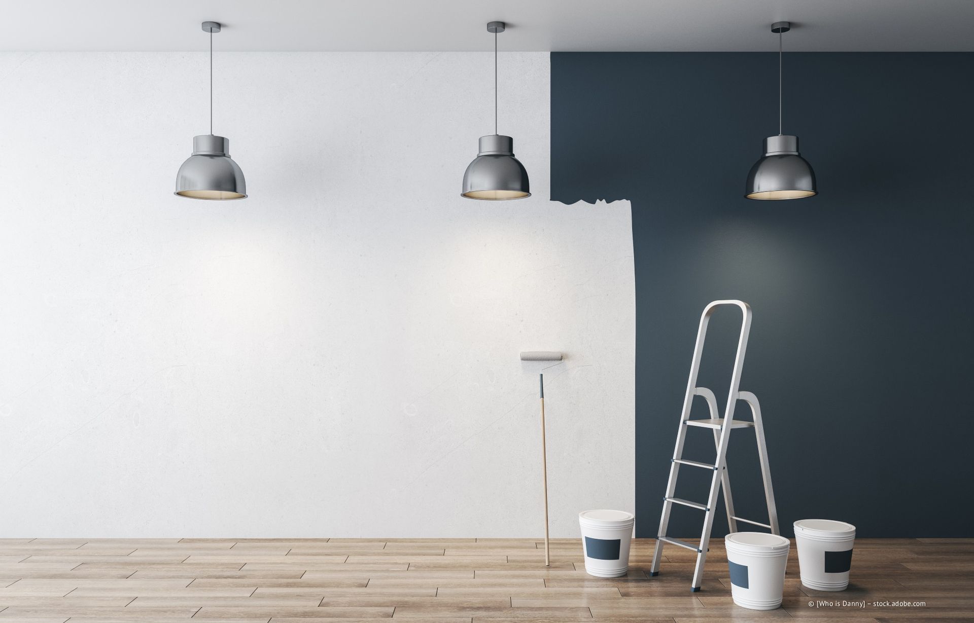 Zu streichender Raum: weiße Hälfte, dunkelblaue Hälfte; Farbeimer, Leiter und Lampen.