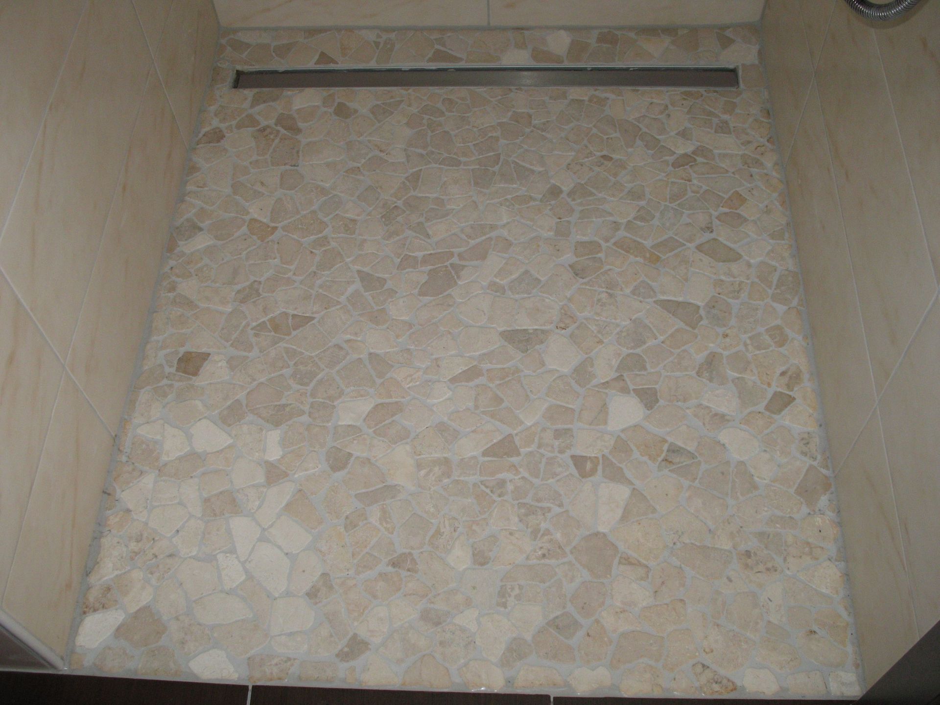 Alessandro Carrelages Sarl - locaux commerciaux