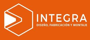 Logotipo naranja con un hex&aacute;gono blanco que contiene una flecha que apunta hacia la derecha, con el texto "INTEGRA DISE&Ntilde;O, FABRICACI&Oacute;N".