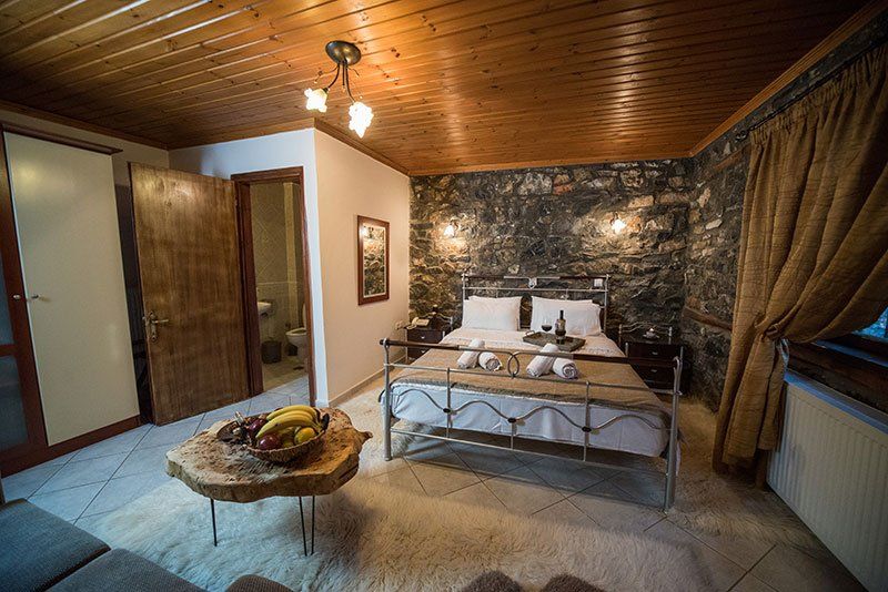 Δίκλινο Δωμάτιο με Τζάκι - Nefeli Hotel