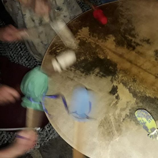 Jivanam – Chantal Leuzinger - atelier création de tambours de soins