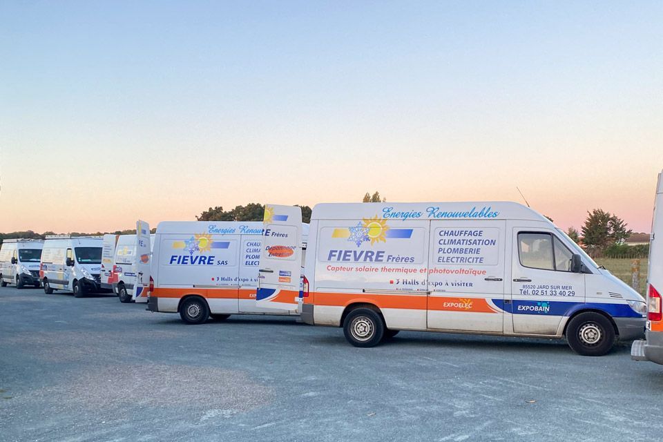 Camions de dépannage er d'entretien de climatisation FIEVRE Frères à Jard sur Mer en Vendée