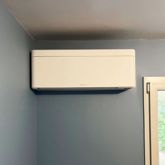 Installation d'une climatisation dans une chambre chez un particulier à Jard sur Mer