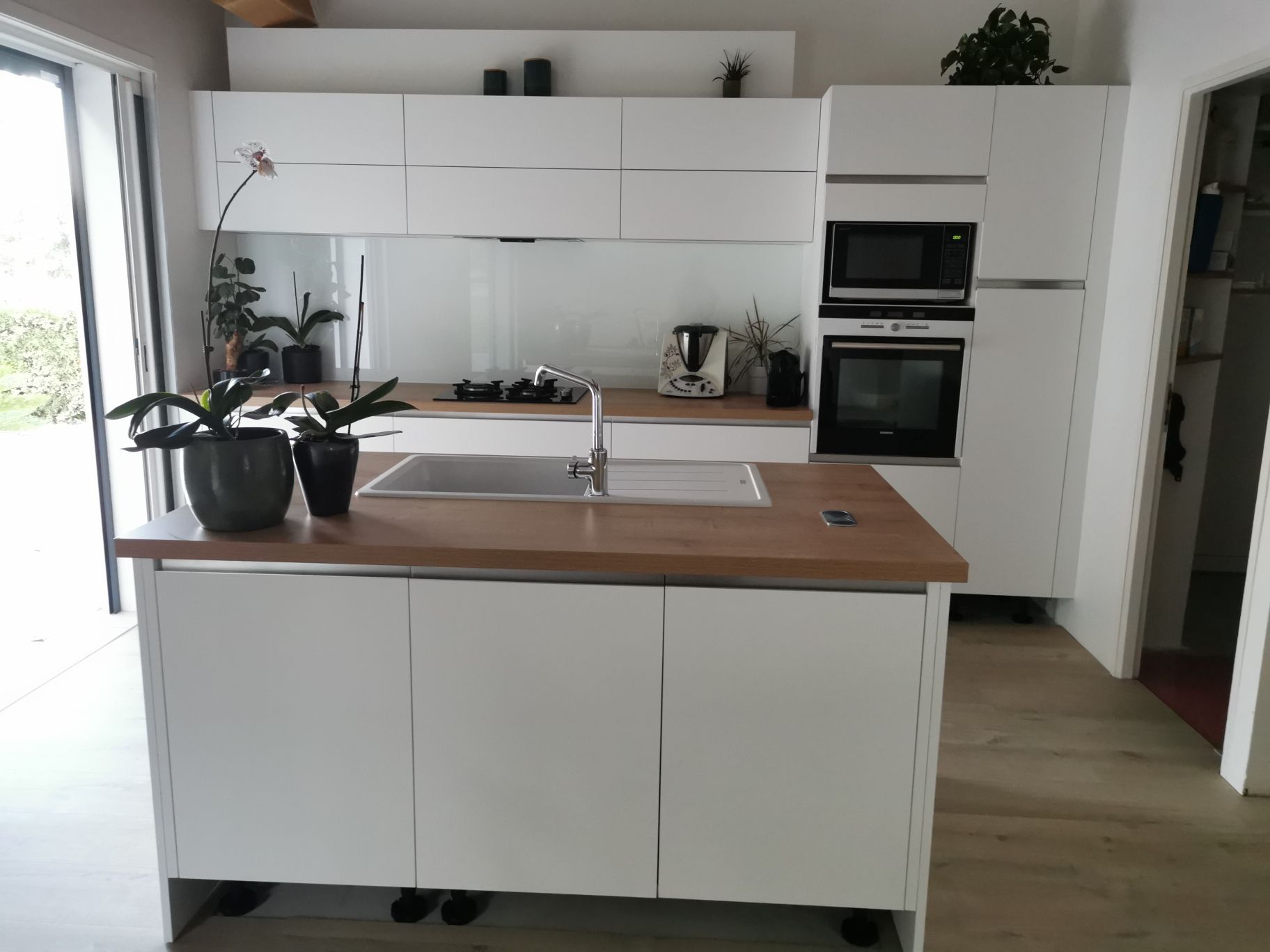 Cuisine blanche et bois