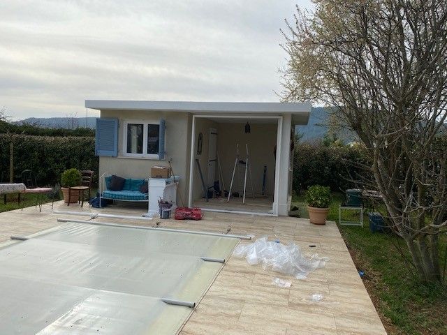 Travaux de fermeture vu de face