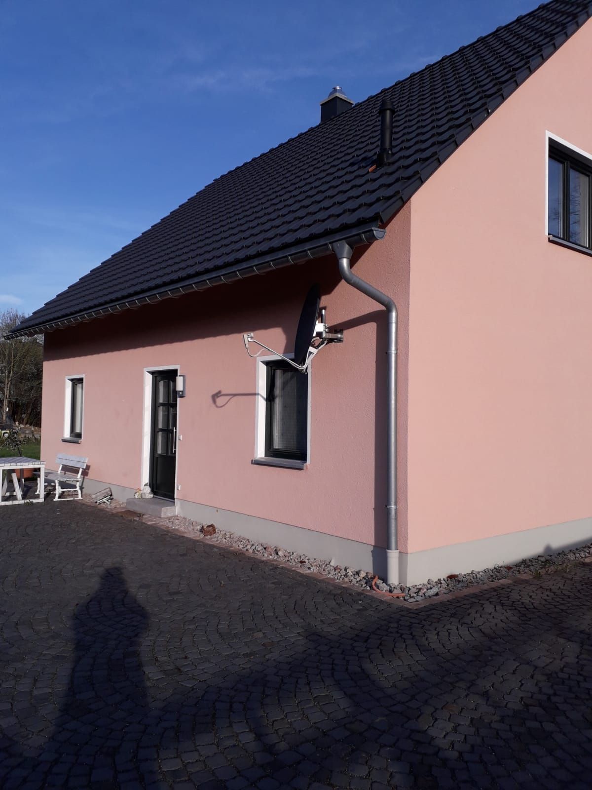 Sonntag Hoch- und Ausbau GmbH Rosafarbenes Mehrfamilienhaus