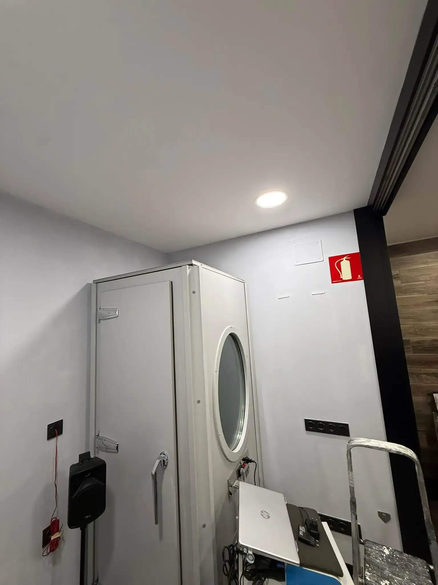 Nos adaptamos a trabajos de menor envergadura, con tiempos ajustados y presupuestos claros. Informamos siempre del coste antes de actuar y garantizamos un resultado limpio y correcto.