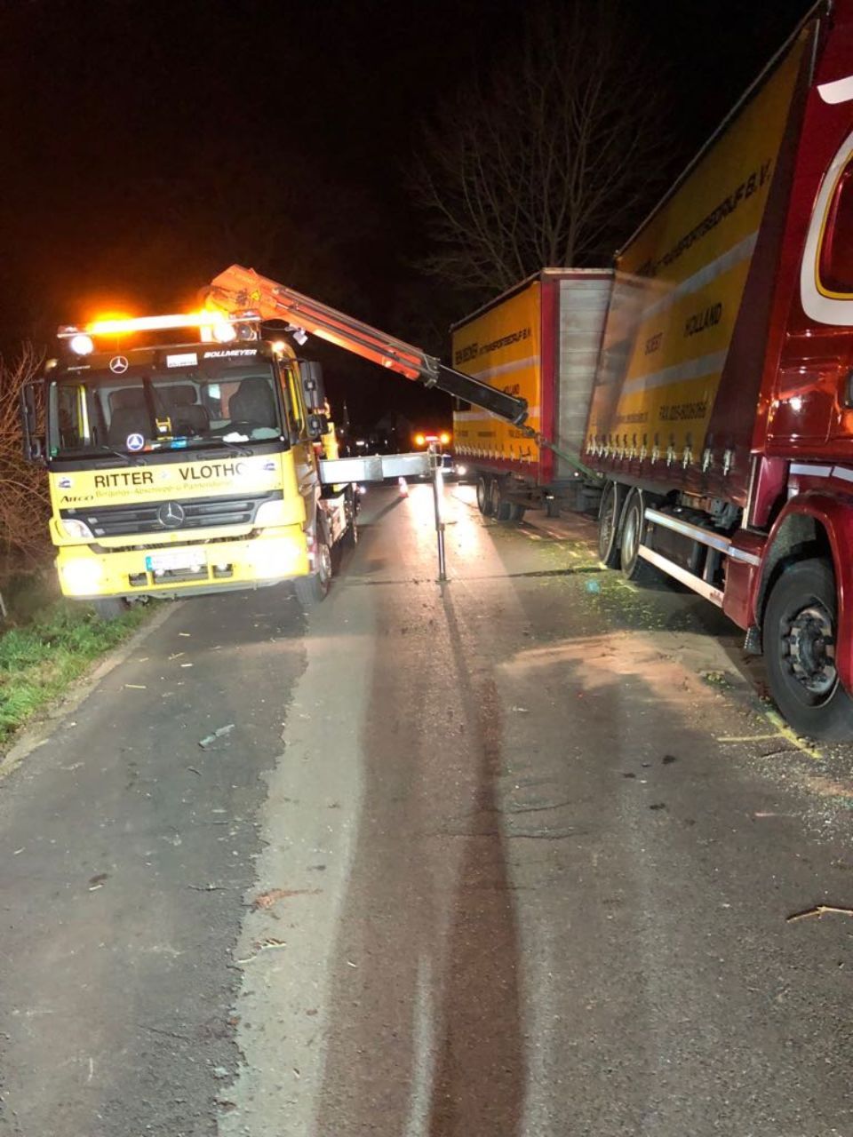 Abschleppdienst in Aktion im Winter