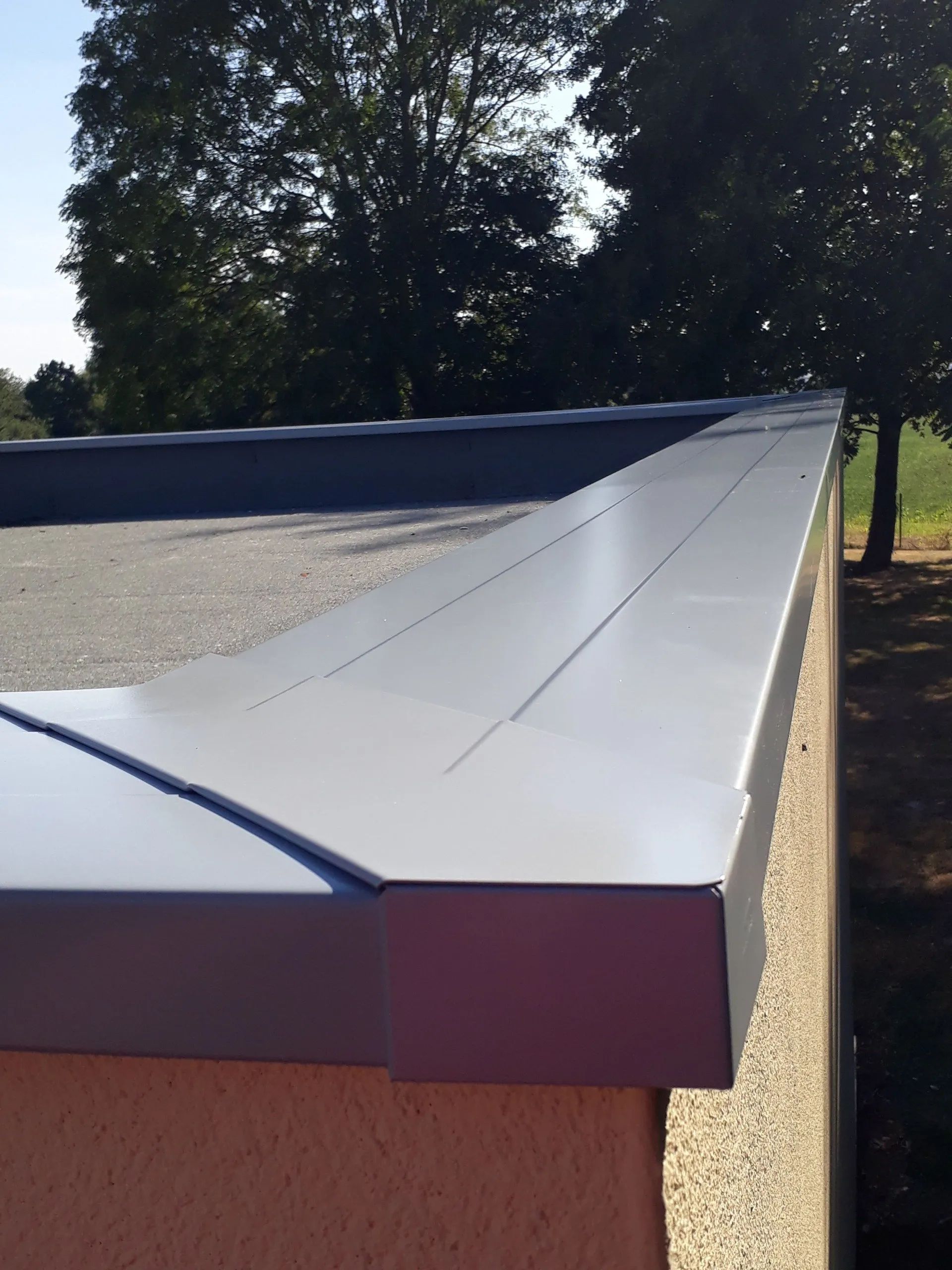 Une couvertine en alu.