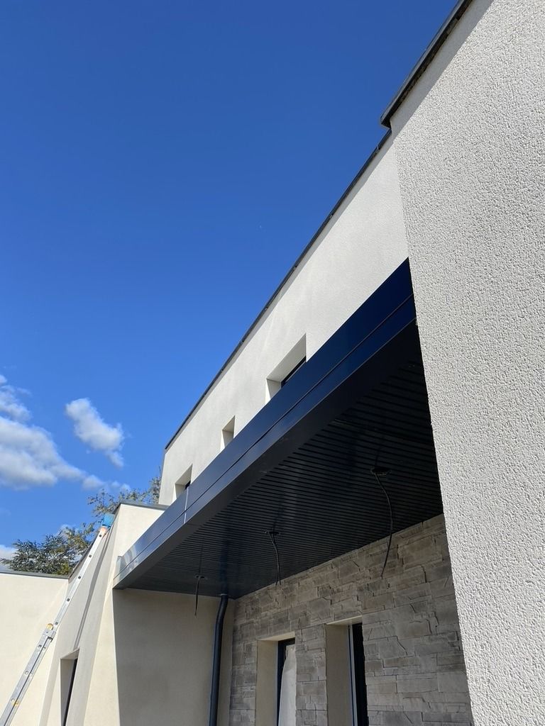 La marquise d'un bâtiment.