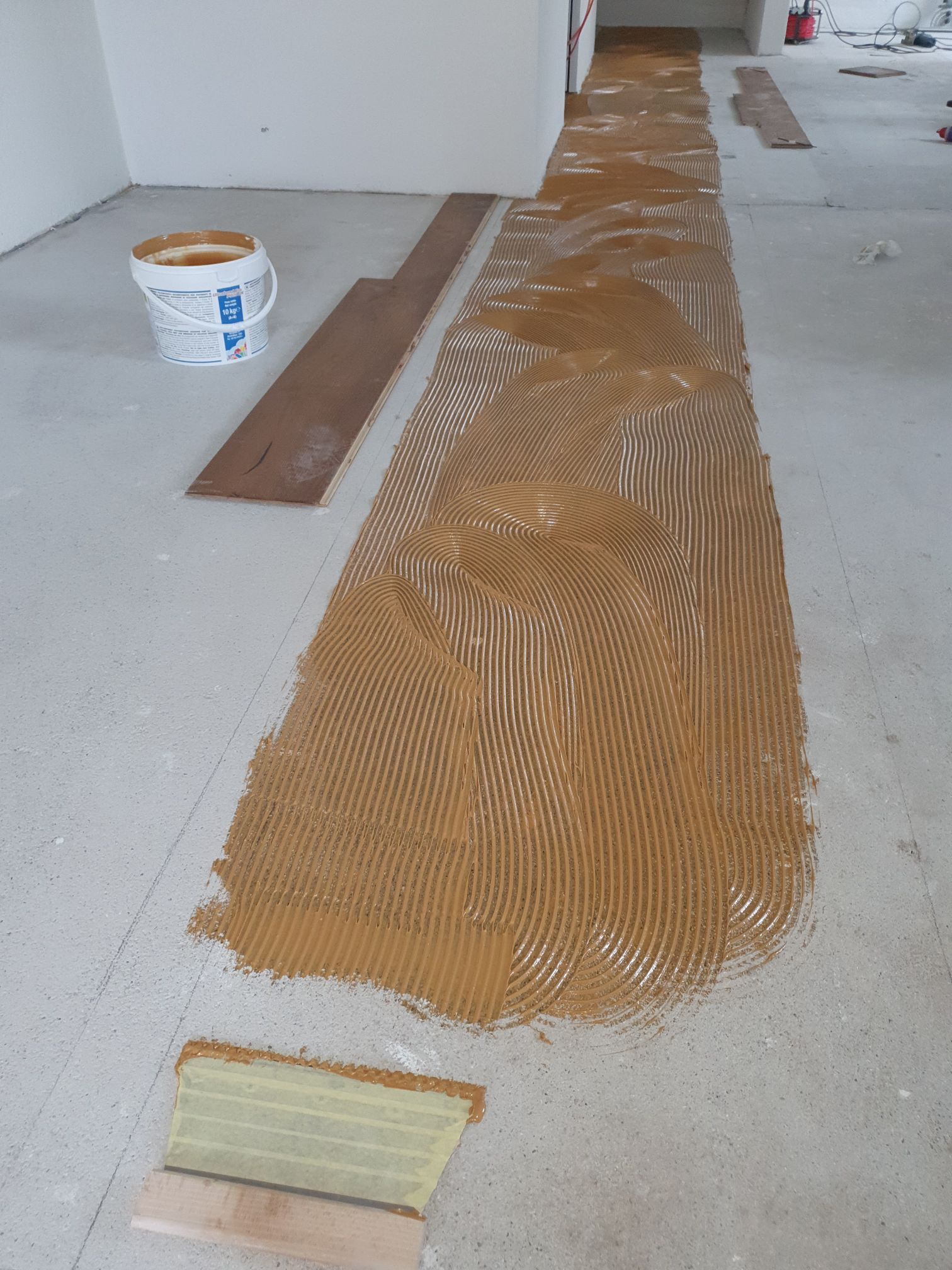 Pieroni Parkett & Bodenbeläge GmbH