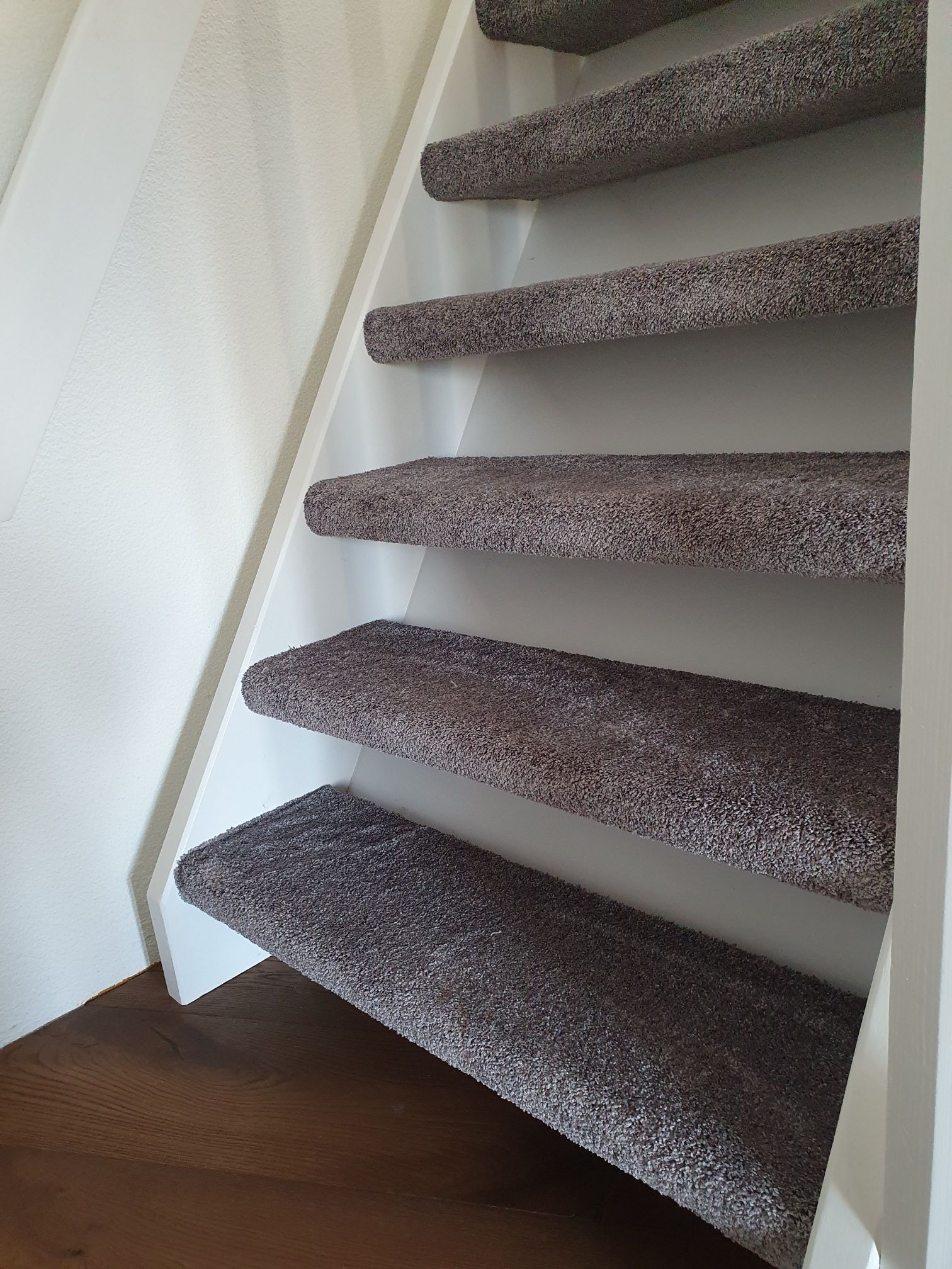 Pieroni Parkett & Bodenbeläge GmbH