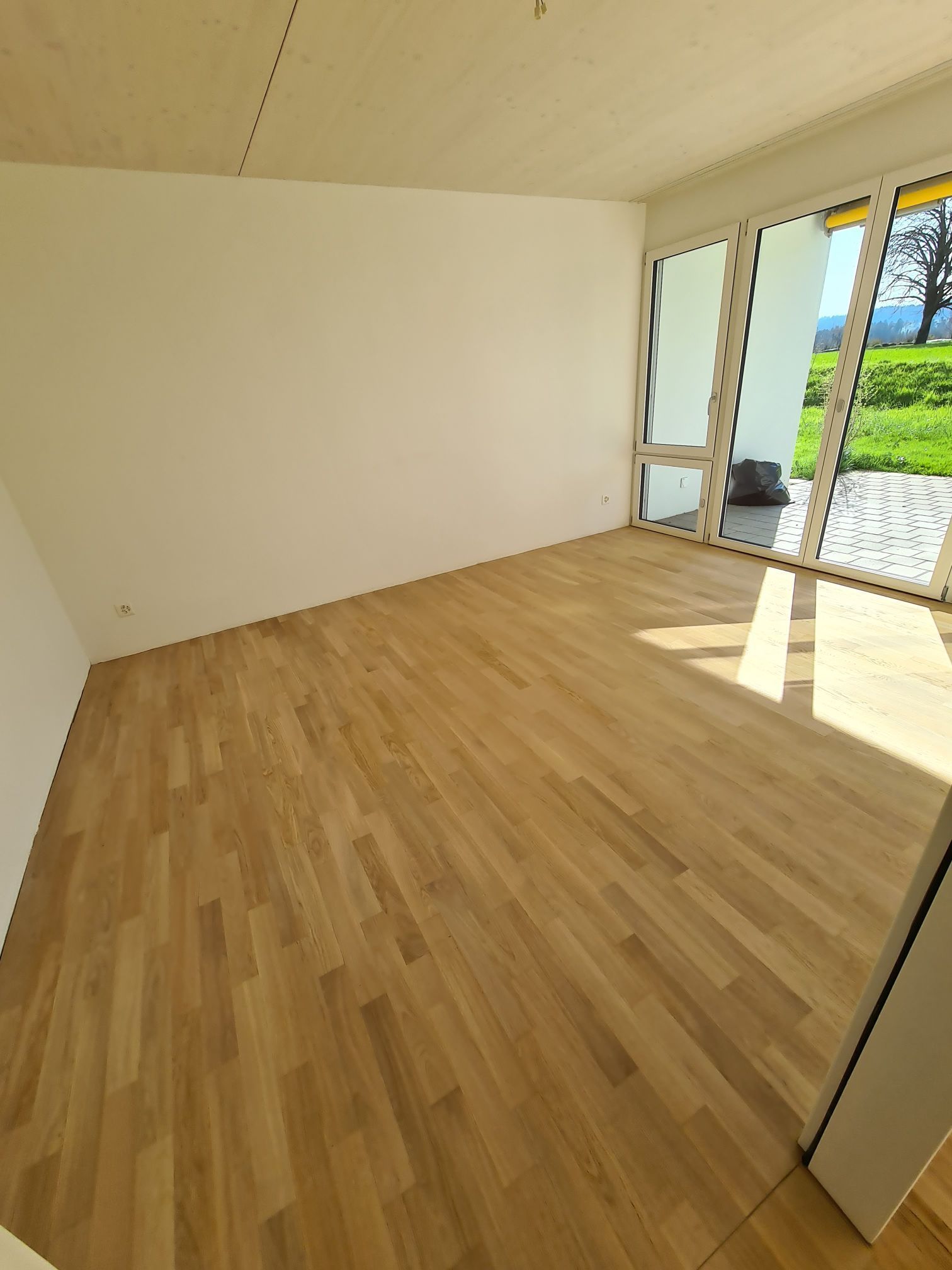 Pieroni Parkett & Bodenbeläge GmbH