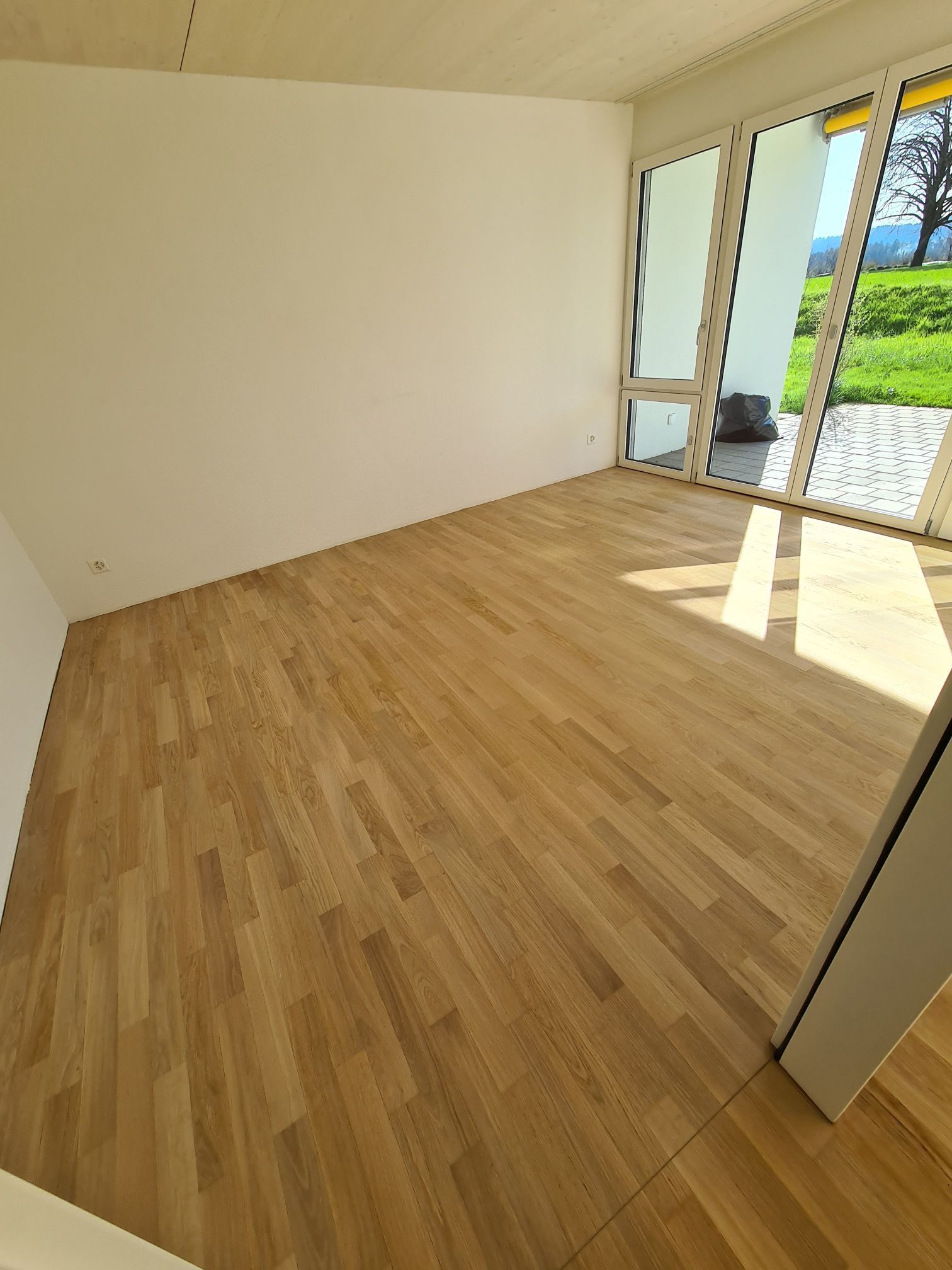 Pieroni Parkett & Bodenbeläge GmbH