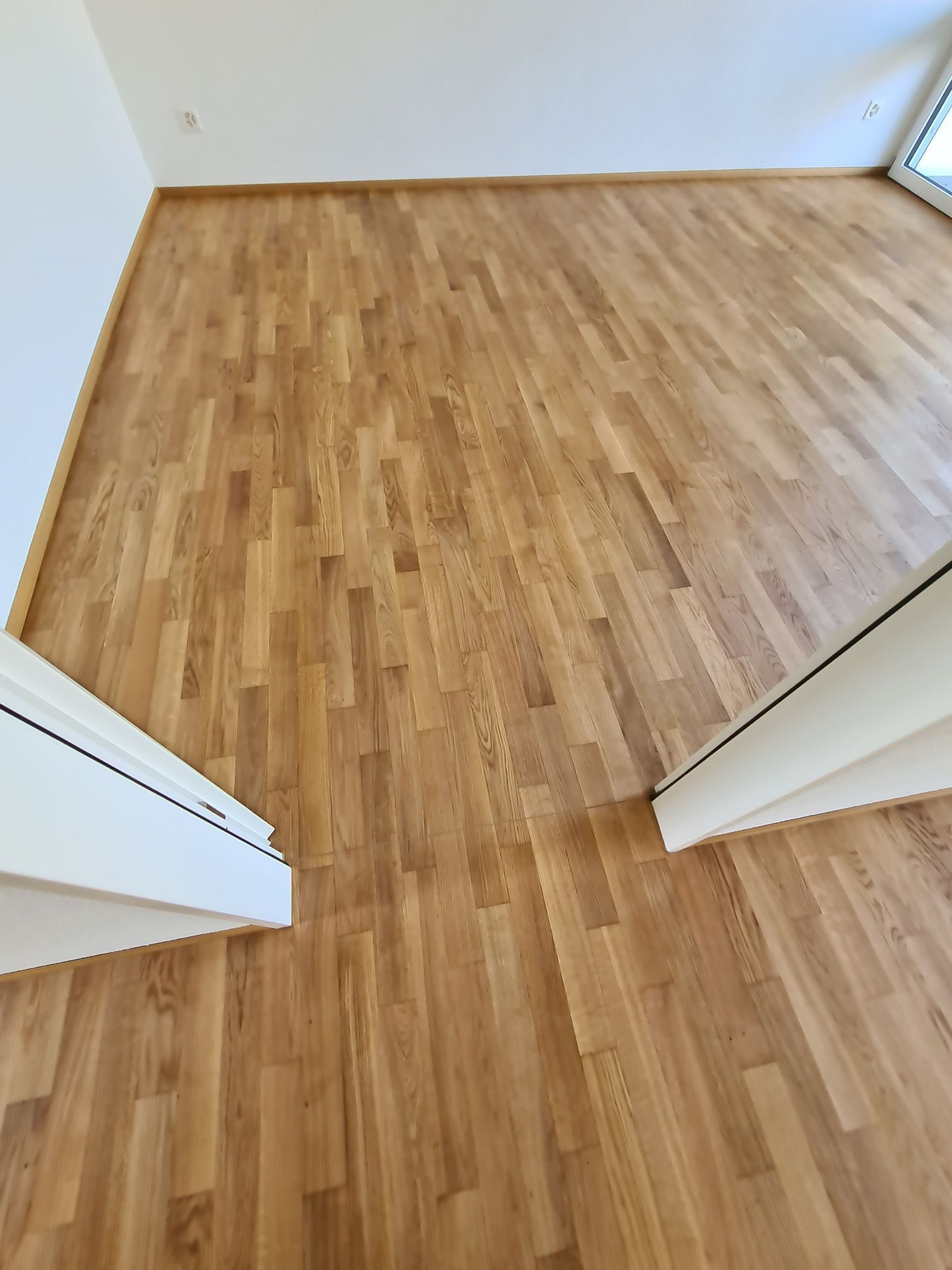 Pieroni Parkett & Bodenbeläge GmbH