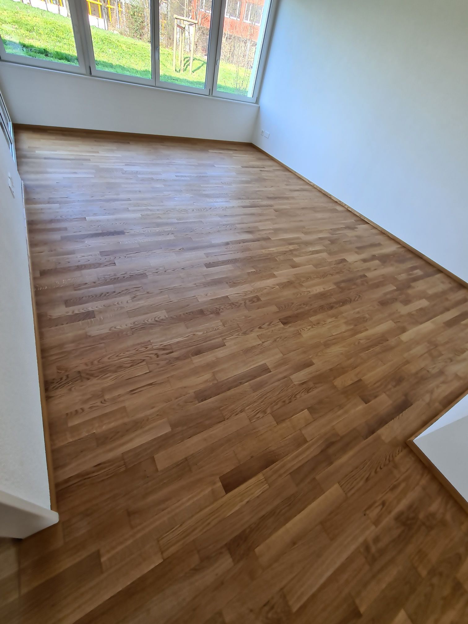 Pieroni Parkett & Bodenbeläge GmbH