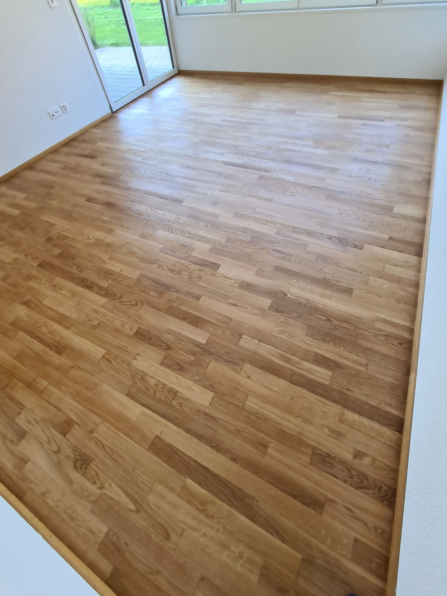 Pieroni Parkett & Bodenbeläge GmbH