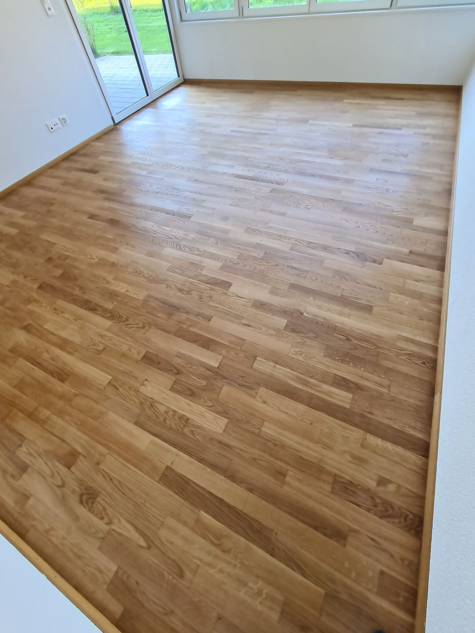 Pieroni Parkett & Bodenbeläge GmbH