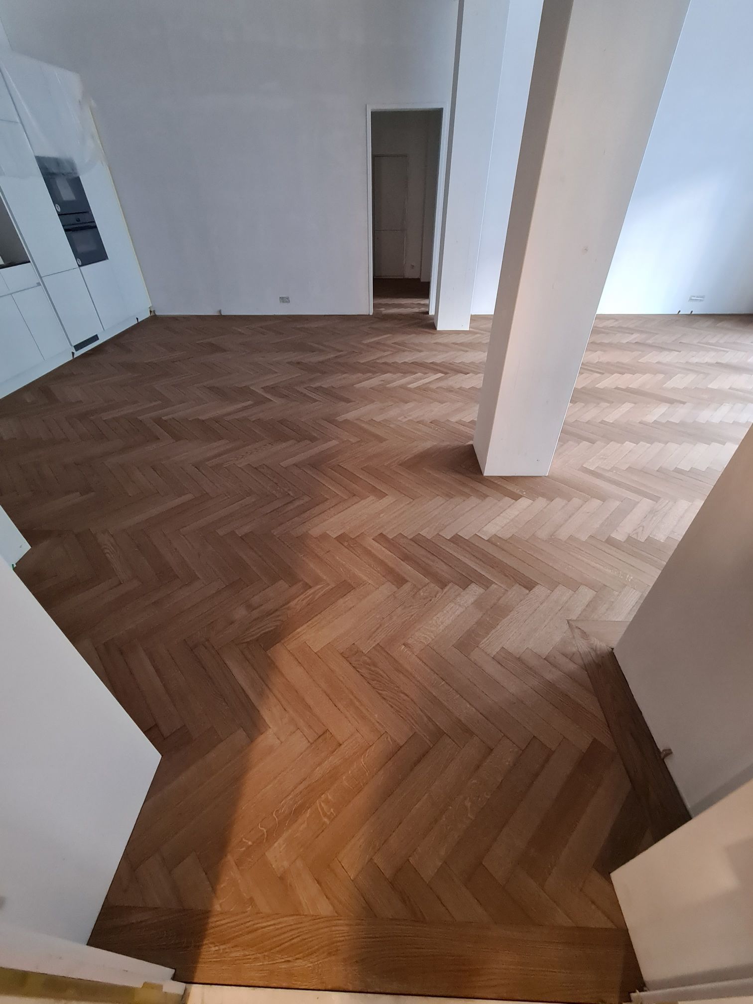 Pieroni Parkett & Bodenbeläge GmbH