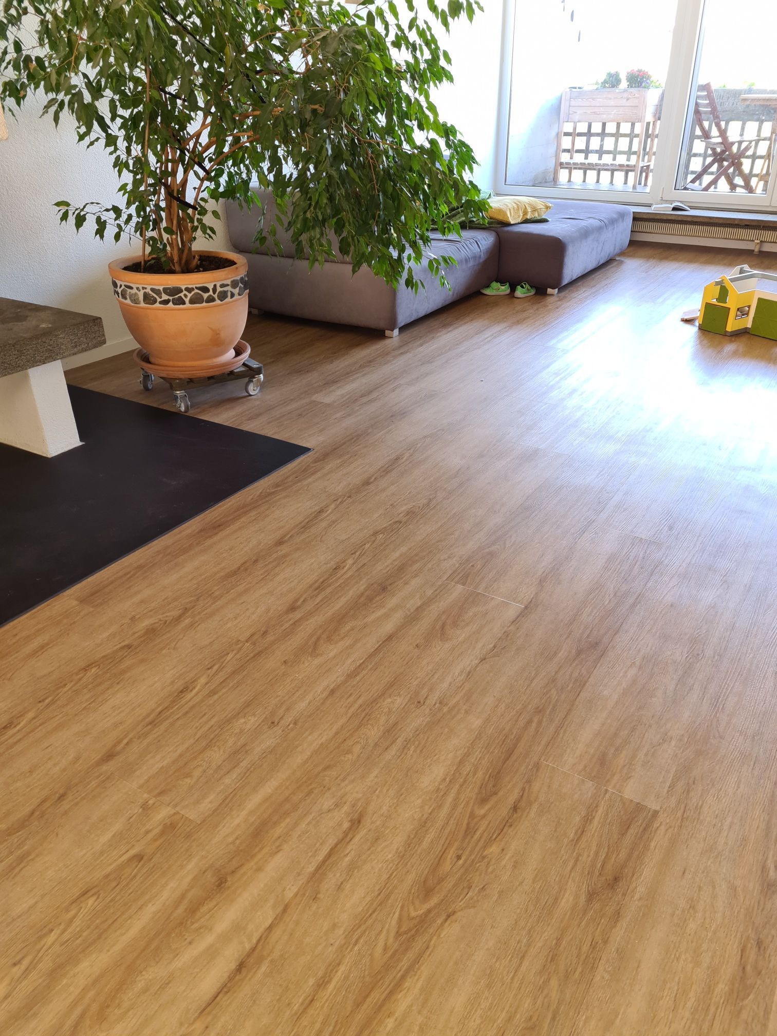 Pieroni Parkett & Bodenbeläge GmbH