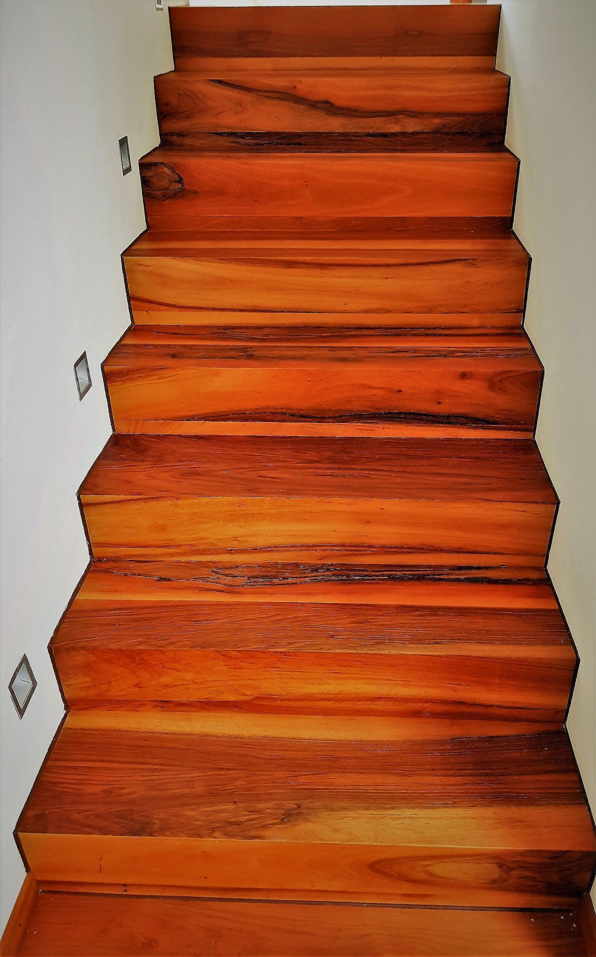 Pieroni Parkett & Bodenbeläge GmbH