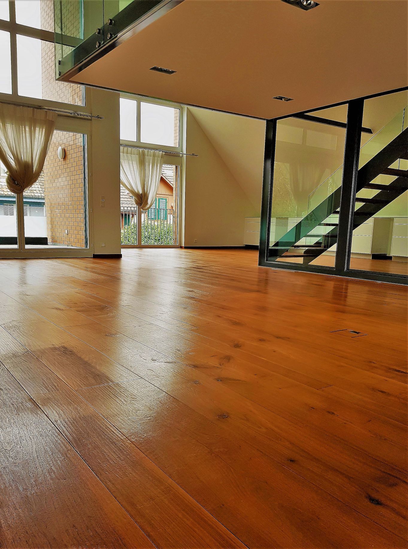 Pieroni Parkett & Bodenbeläge GmbH