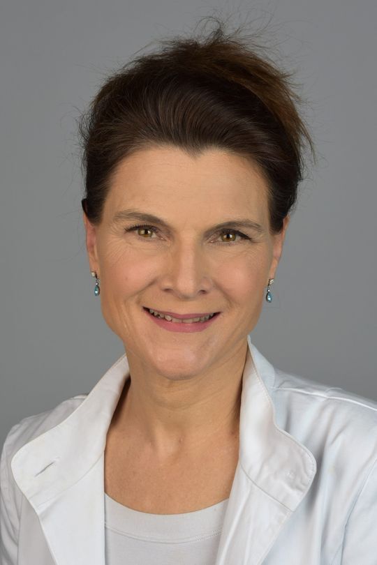 Dr. med. Estelle Reinauer - Praxis Chirurgie Muttenz