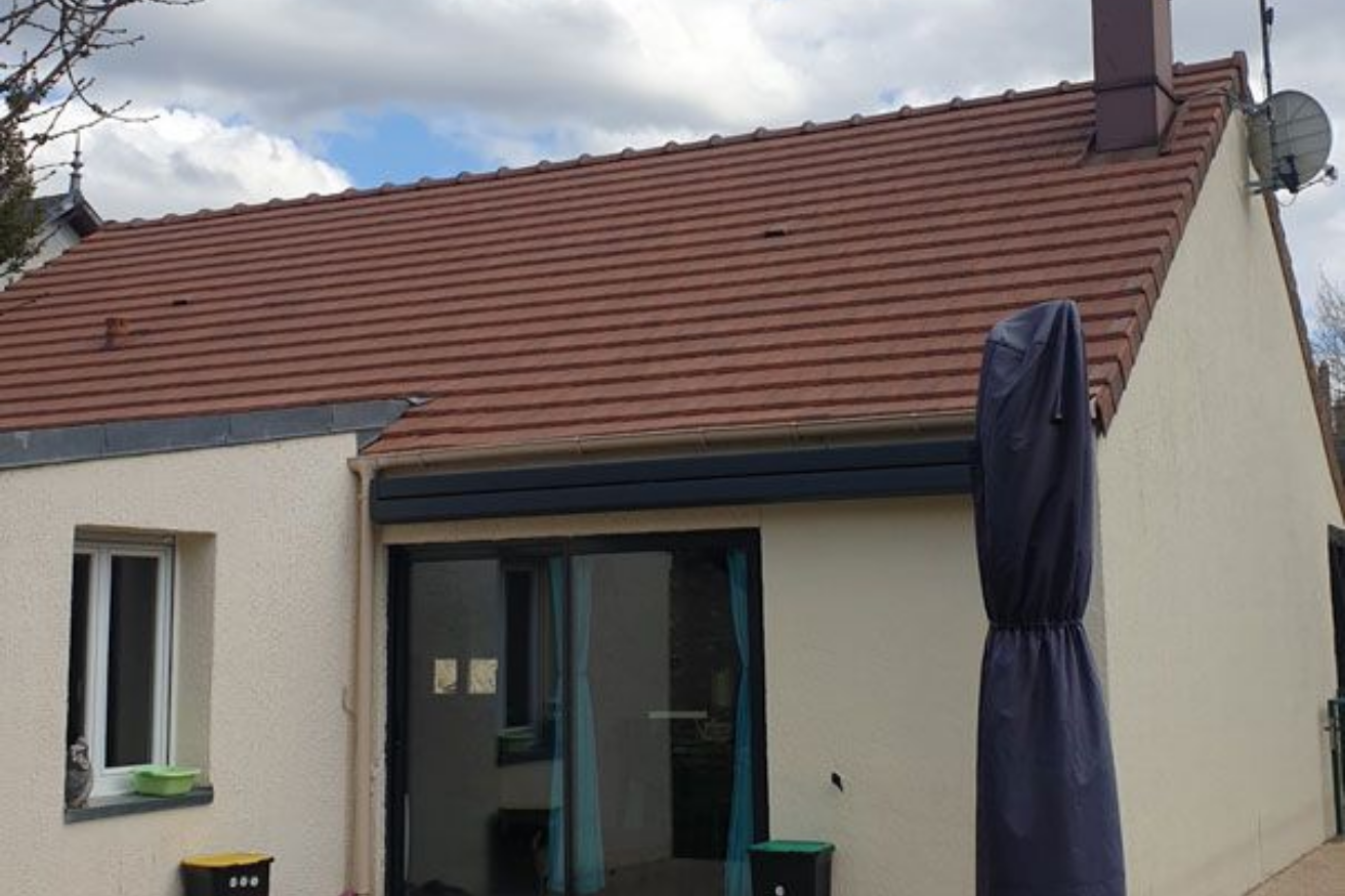 Vers la page couverture.