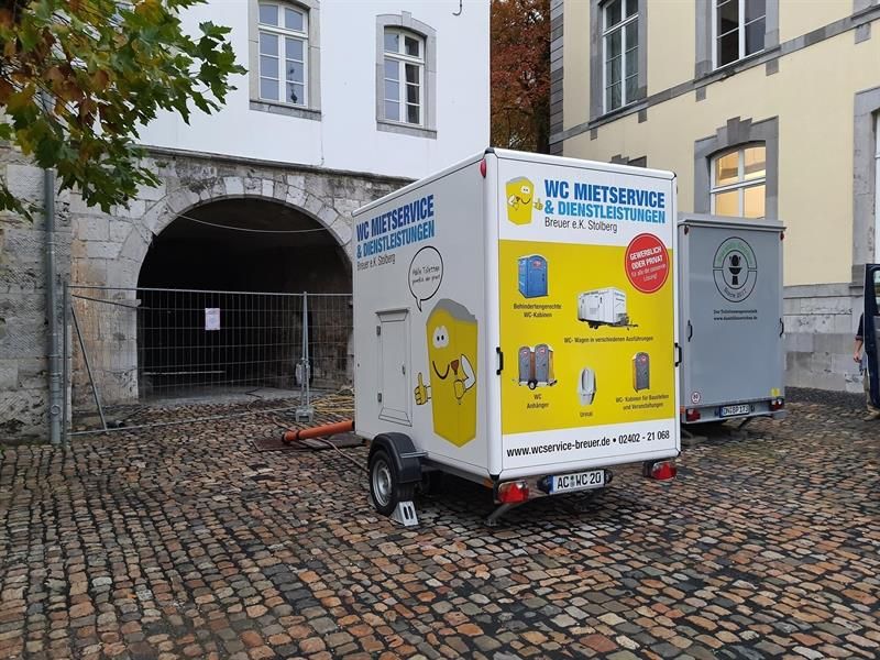 Toilettenanhänger zum mieten