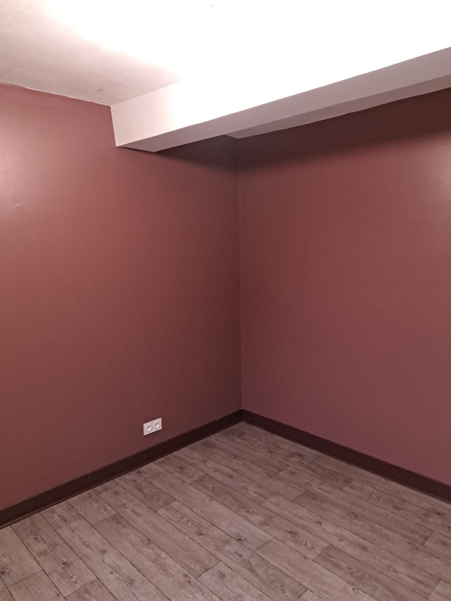 Peinture de mur rose