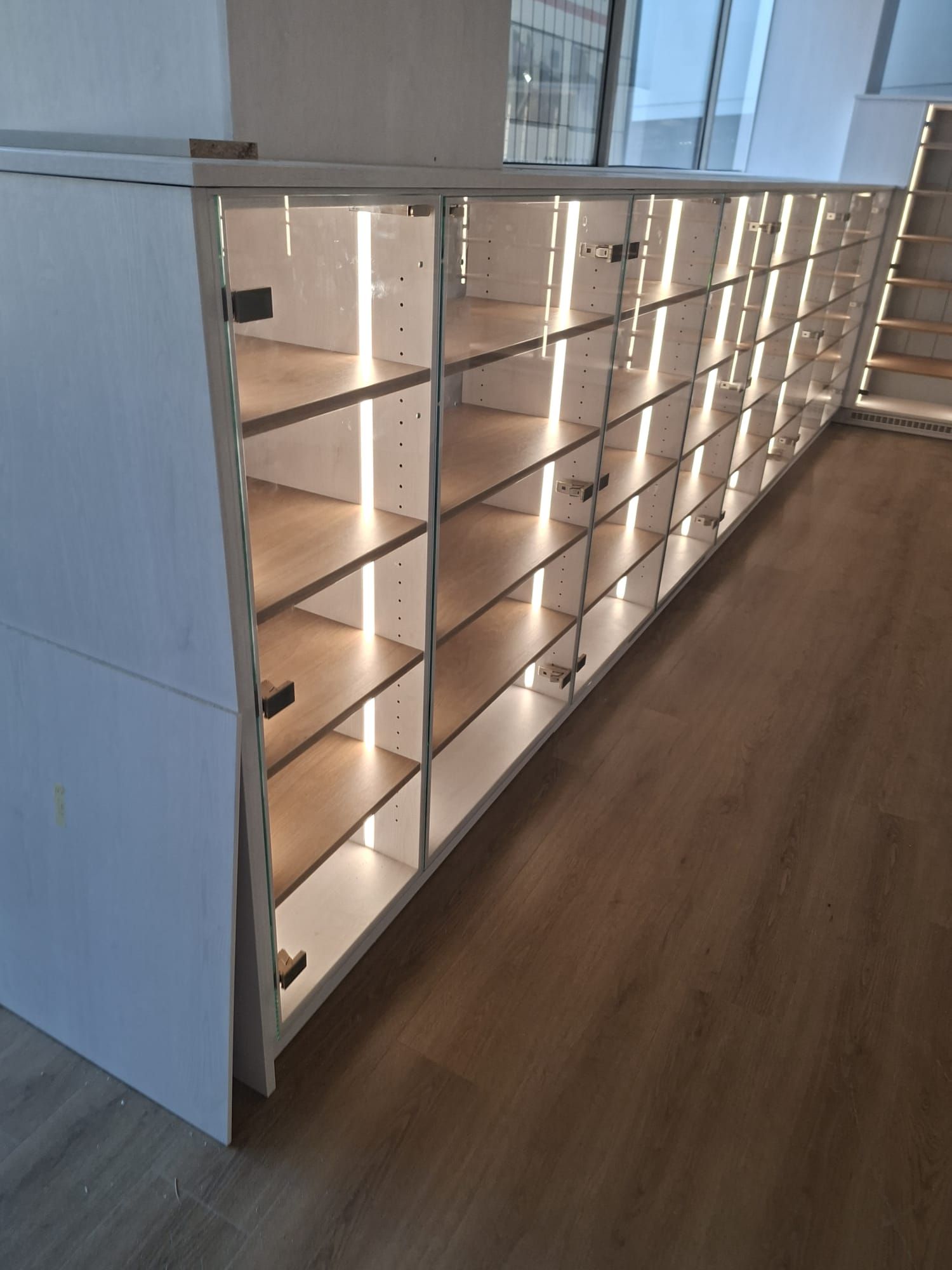 Vitrine mit Beleuchtung