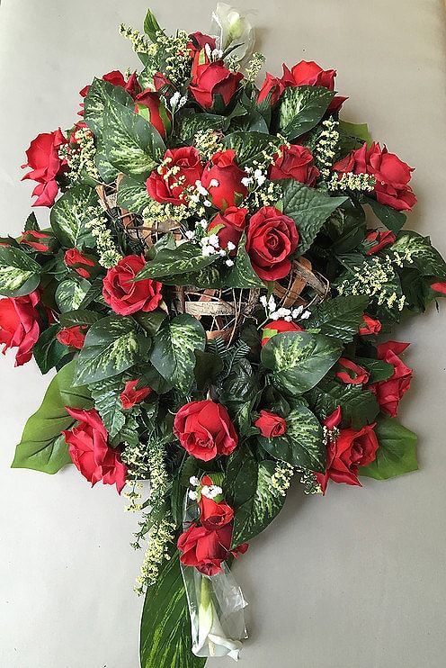 Composition florale de roses rouge