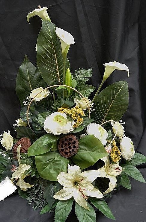 Composition florale en panier