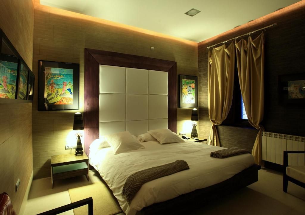 Dormitorio con cama King Size.