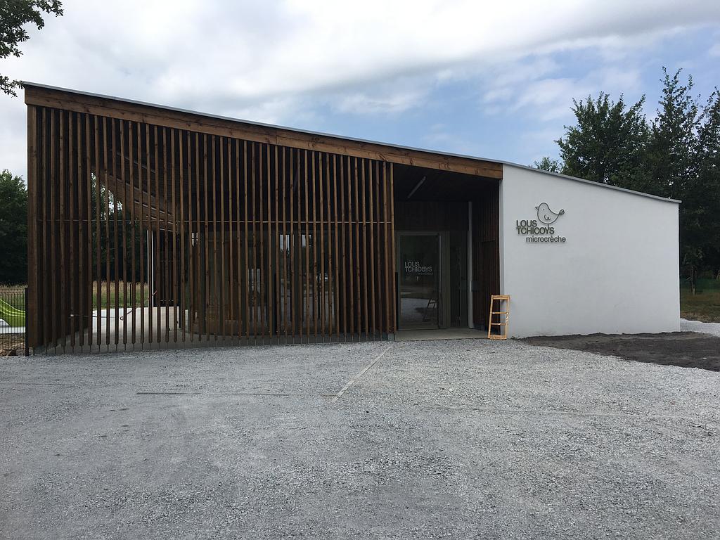 Entrée d'un bâtiment rénovée