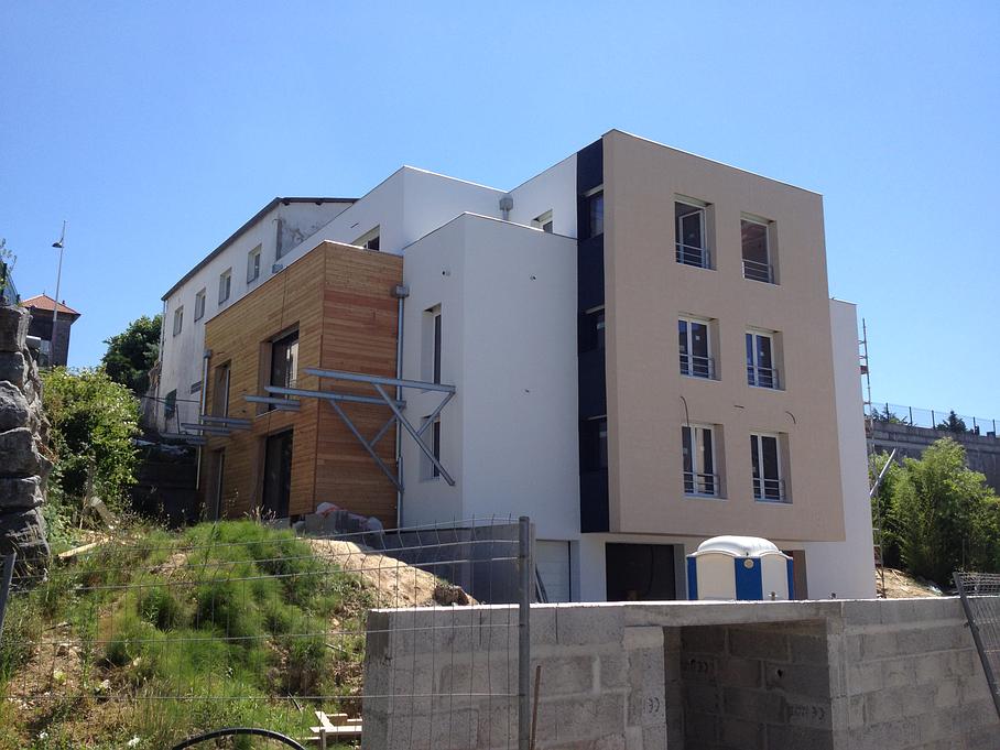 Bâtiment dont l'extérieur a été rénové