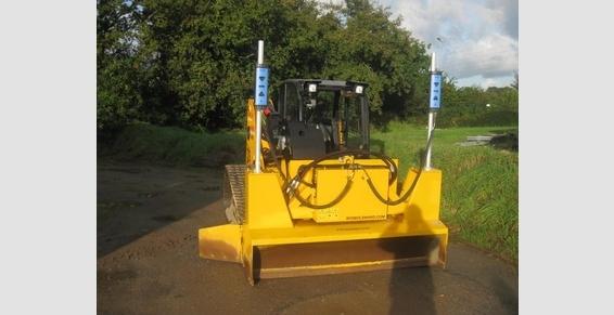 Lame de nivellement guidée par laser - Brest