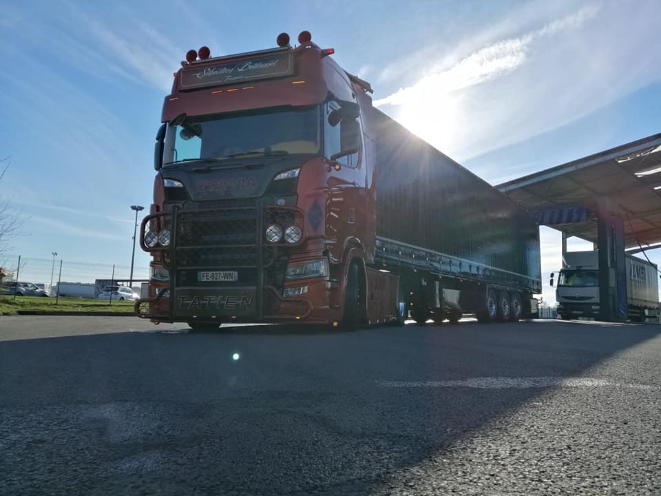 Lavage et nettoyage de camion