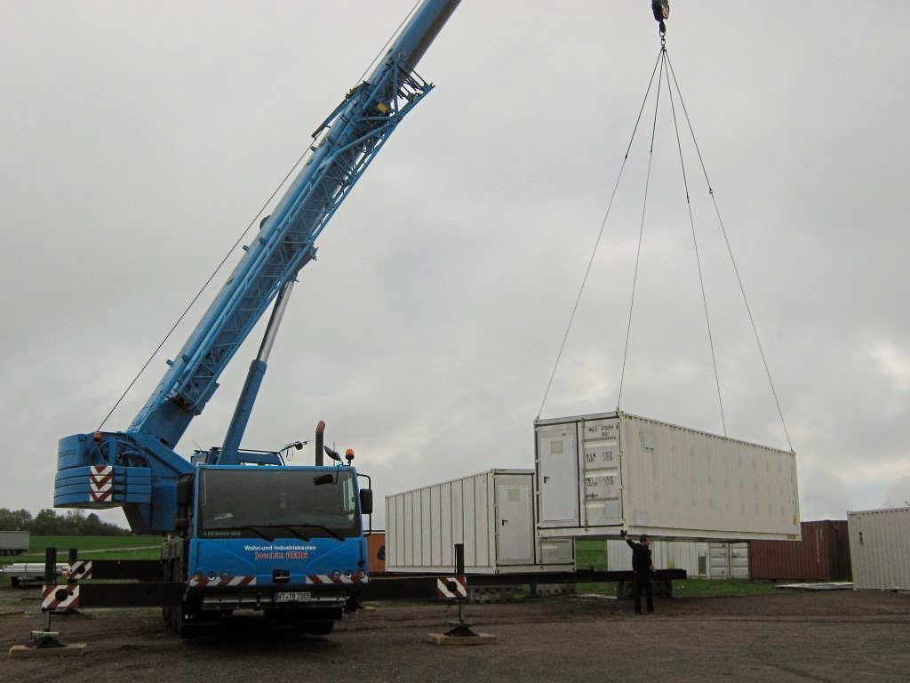 Kranwagen Container