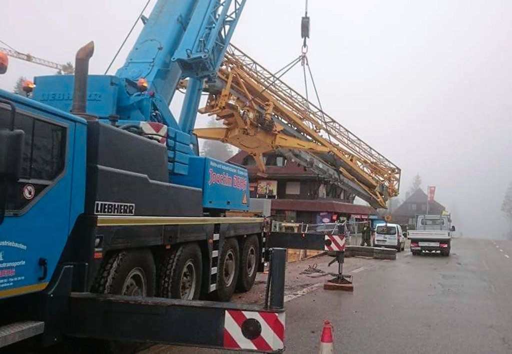 Kranwagen in Baustelle