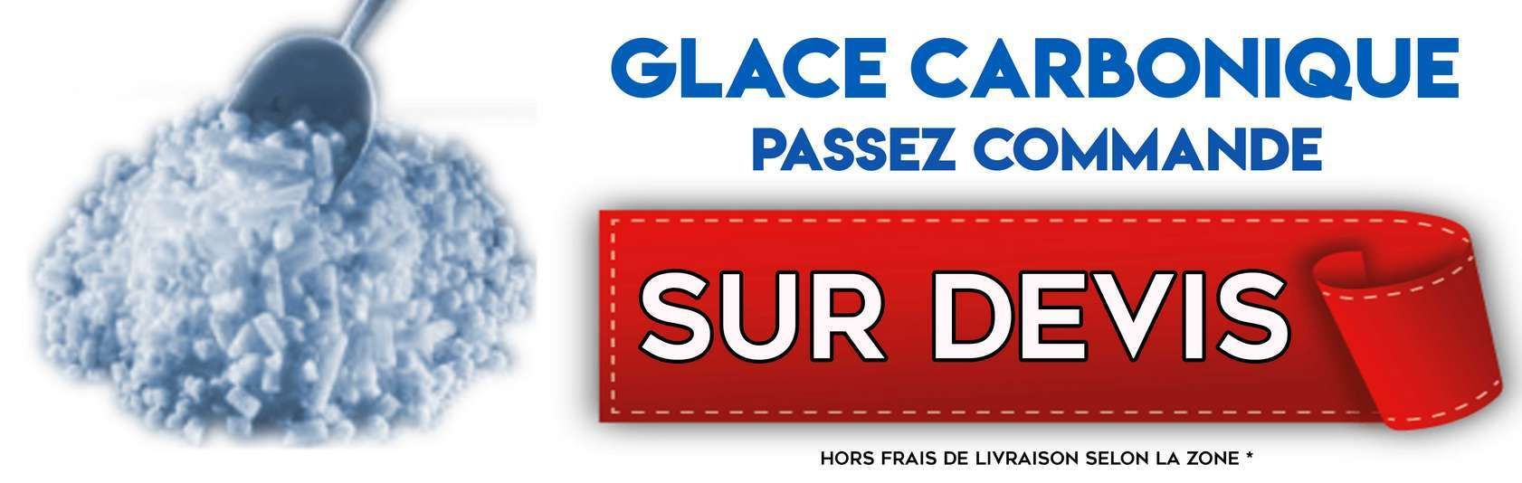 Tas de glace carbonique avec une pelle dedans, message pour passer commande et étiquette