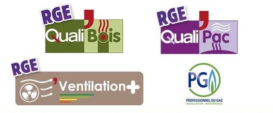 Quatre logos de certification pour les professionnels du chauffage et de la ventilation : QualiBois, QualiPac, Ventilation+ et PG (Gaz).